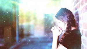 白いオーラ。祈りによって光り輝く。