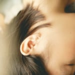 耳鳴りのスピリチュアルな原因は？　右耳、左耳、それぞれの意味